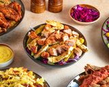 Chicken & halloumi salad